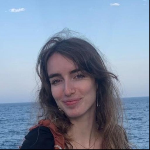 Portrait d'Amandine, volontaire du pôle Relier de Constellation Sociale