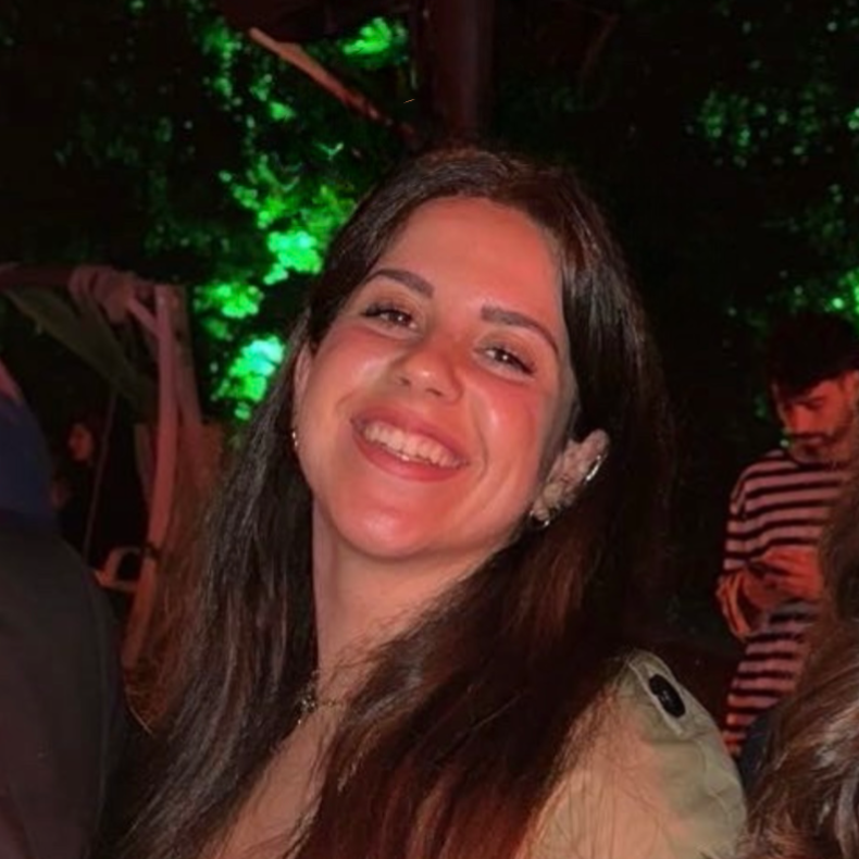 Portrait d'Elodie, coprésidente de Constellation Sociale